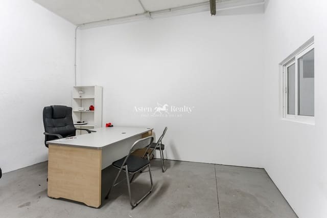 Kontor til salg i Casco Urbano, Adeje - € 150.000 (Ref: 9153393)