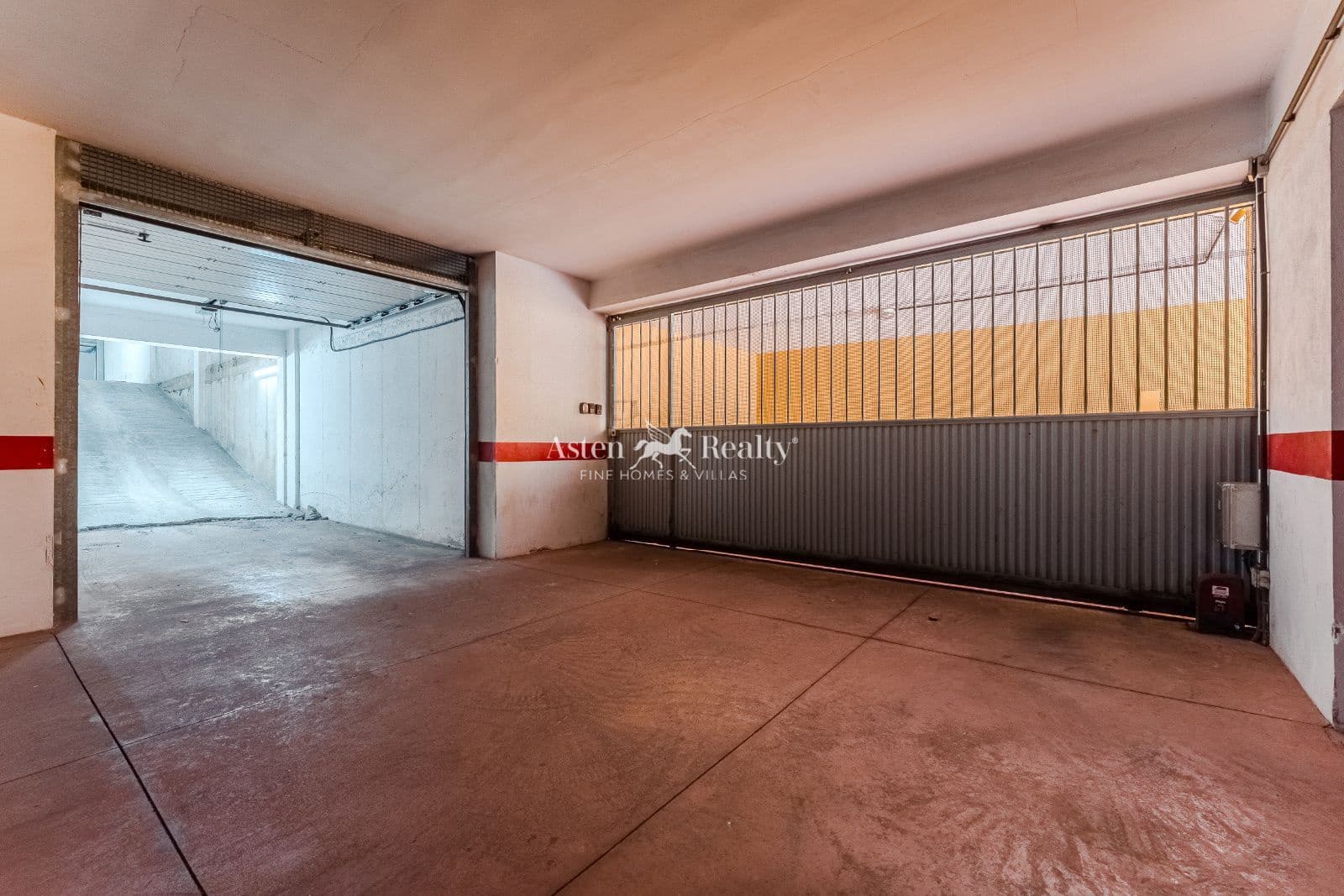 Kontor til salg i Adeje - € 150.000 (Ref: 9153393)