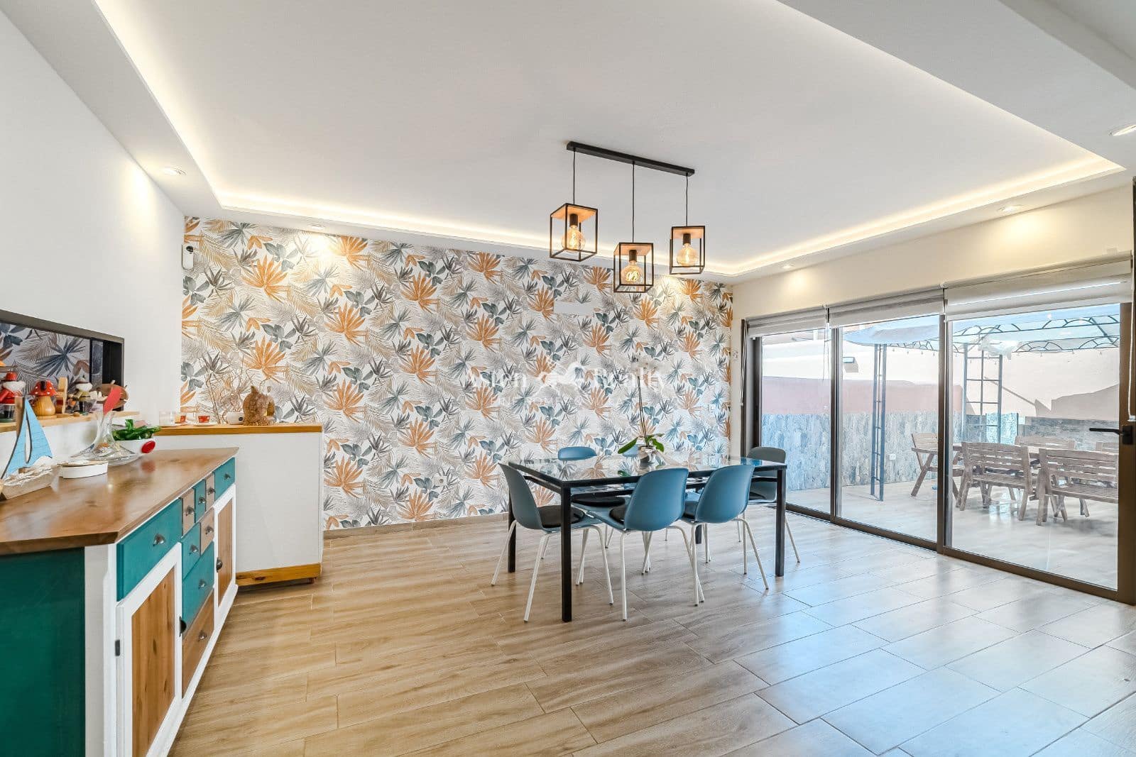 4 chambre Maison de Ville à vendre à Adeje avec piscine garage - 575 000 € (Ref: 9168128)