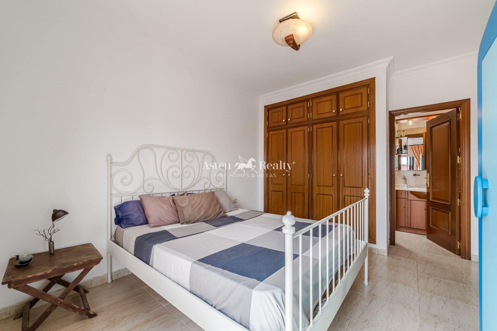 4 chambre Maison de Ville à vendre à Adeje avec piscine garage - 575 000 € (Ref: 9168128)