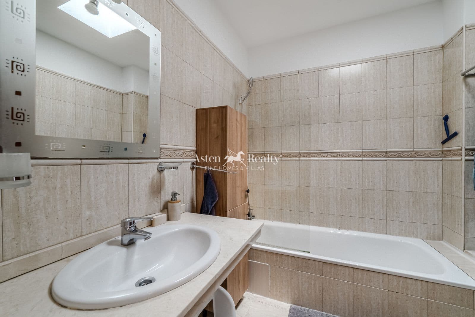 4 chambre Maison de Ville à vendre à Adeje avec piscine garage - 575 000 € (Ref: 9168128)