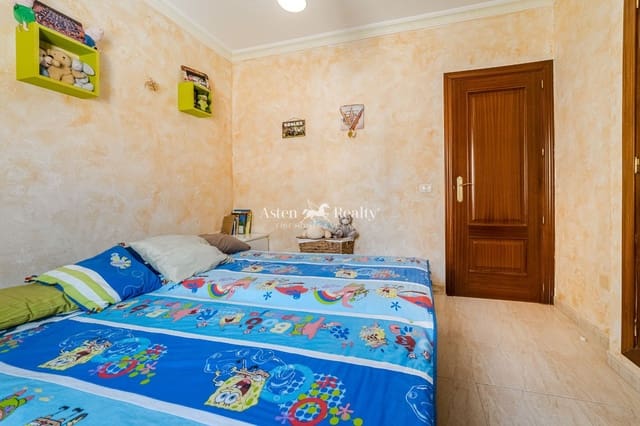 4 slaapkamer Huis te koop in Casco Urbano, Adeje met zwembad garage - € 575.000 (Ref: 9168128)