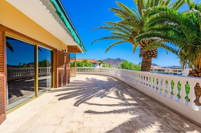 9 slaapkamer Huis te koop in Chayofa, Arona met zwembad - € 1.595.000 (Ref: 9175852)