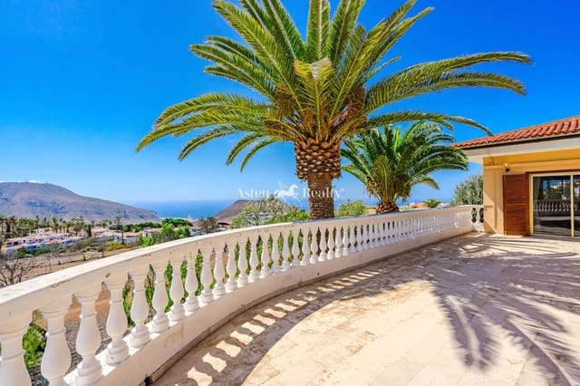 9 slaapkamer Huis te koop in Chayofa, Arona met zwembad - € 1.595.000 (Ref: 9175852)