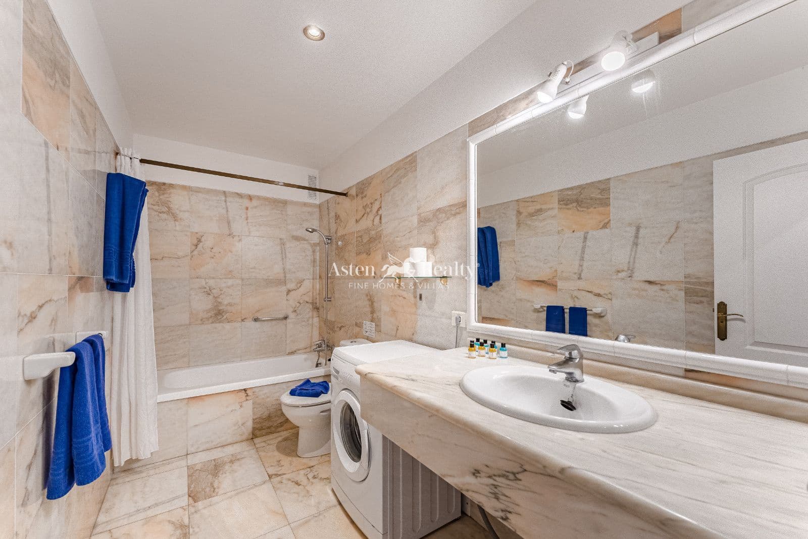 1 sypialnia Mieszkanie na sprzedaż w Puerto de la Cruz z basenem - 219 500 € (Ref: 9180207)