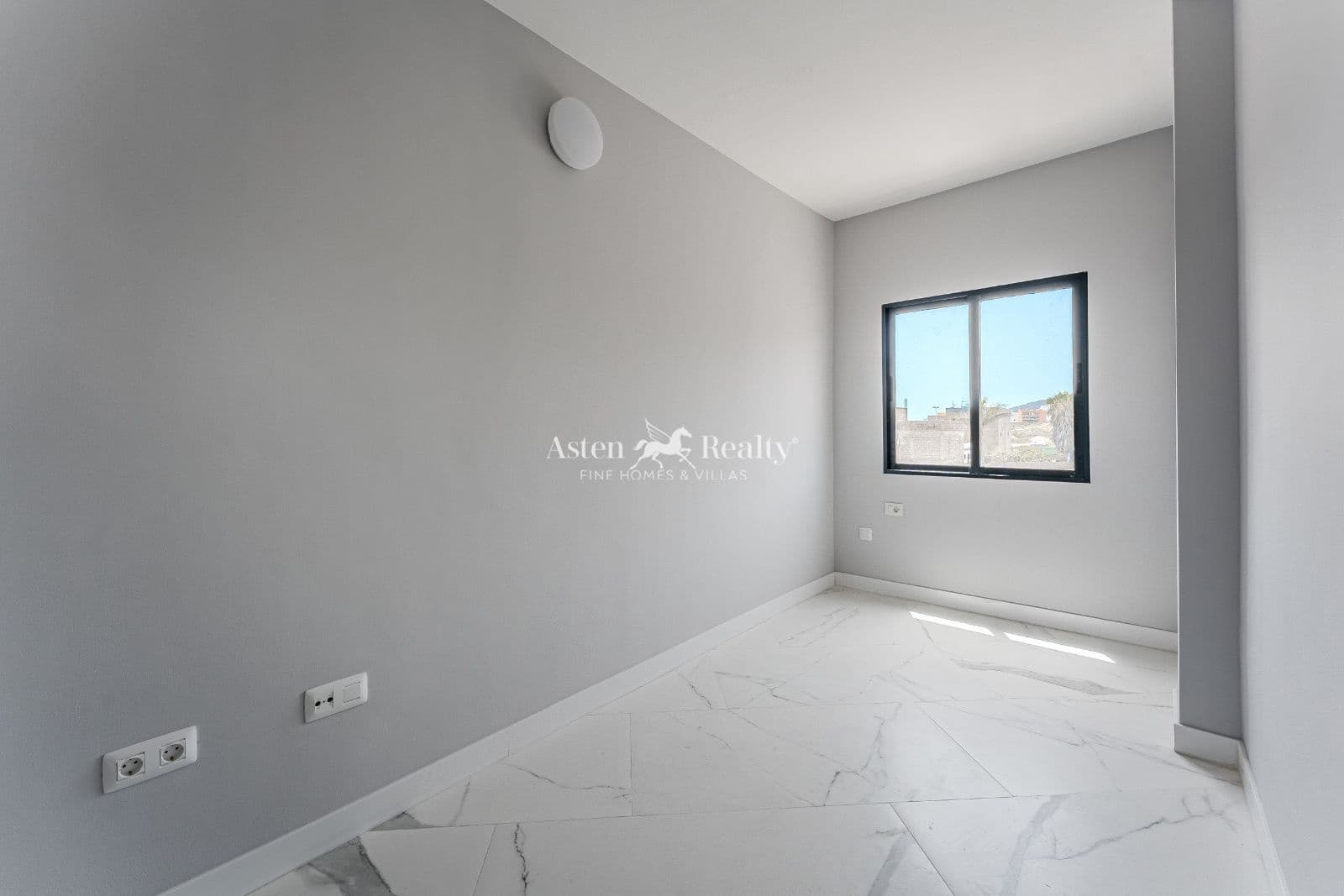 2 chambre Appartement à vendre à Granadilla de Abona avec garage - 169 500 € (Ref: 9184672)