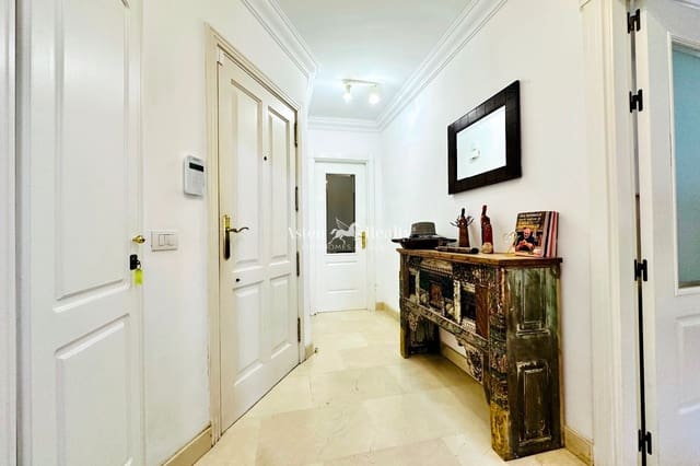 3 soveværelse Lejlighed til salg i Playa del Duque, Adeje med swimmingpool - € 850.000 (Ref: 9186024)