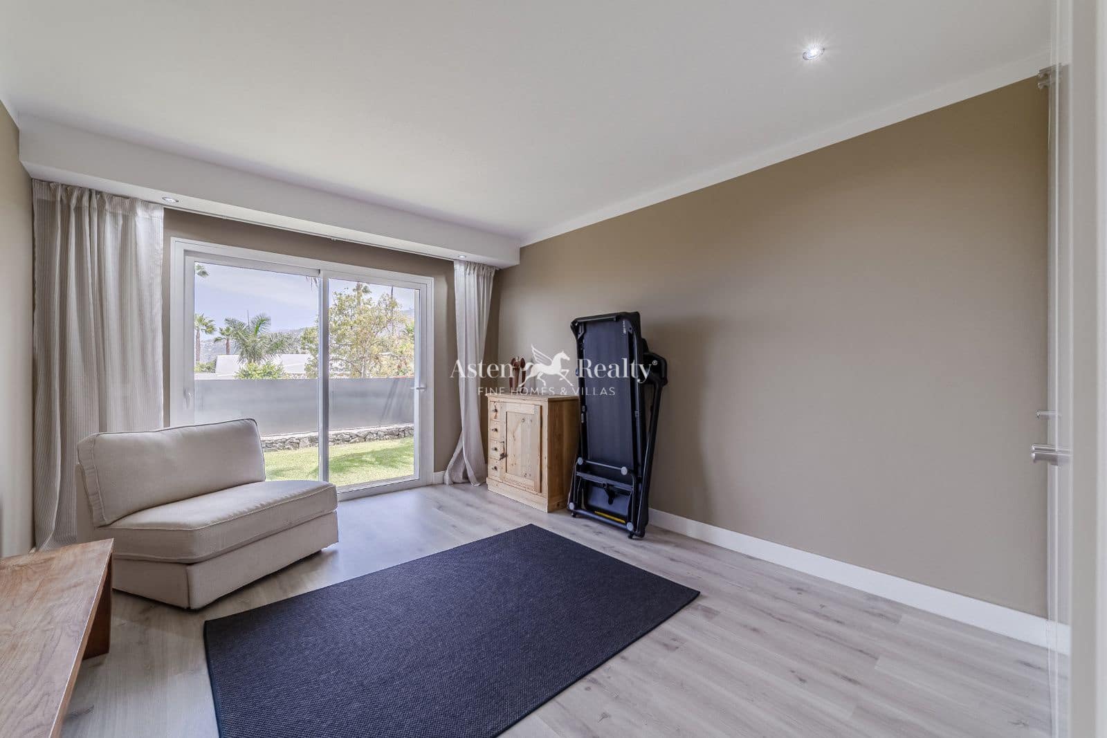 4 slaapkamer Huis te koop in La Orotava met zwembad garage - € 1.350.000 (Ref: 9187767)