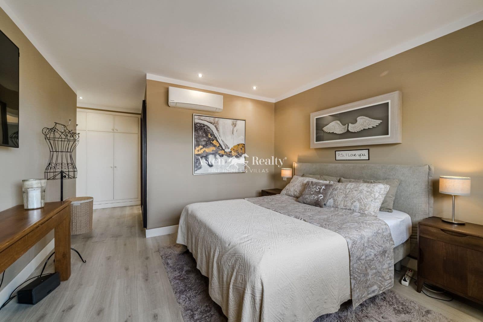 4 slaapkamer Huis te koop in La Orotava met zwembad garage - € 1.350.000 (Ref: 9187767)