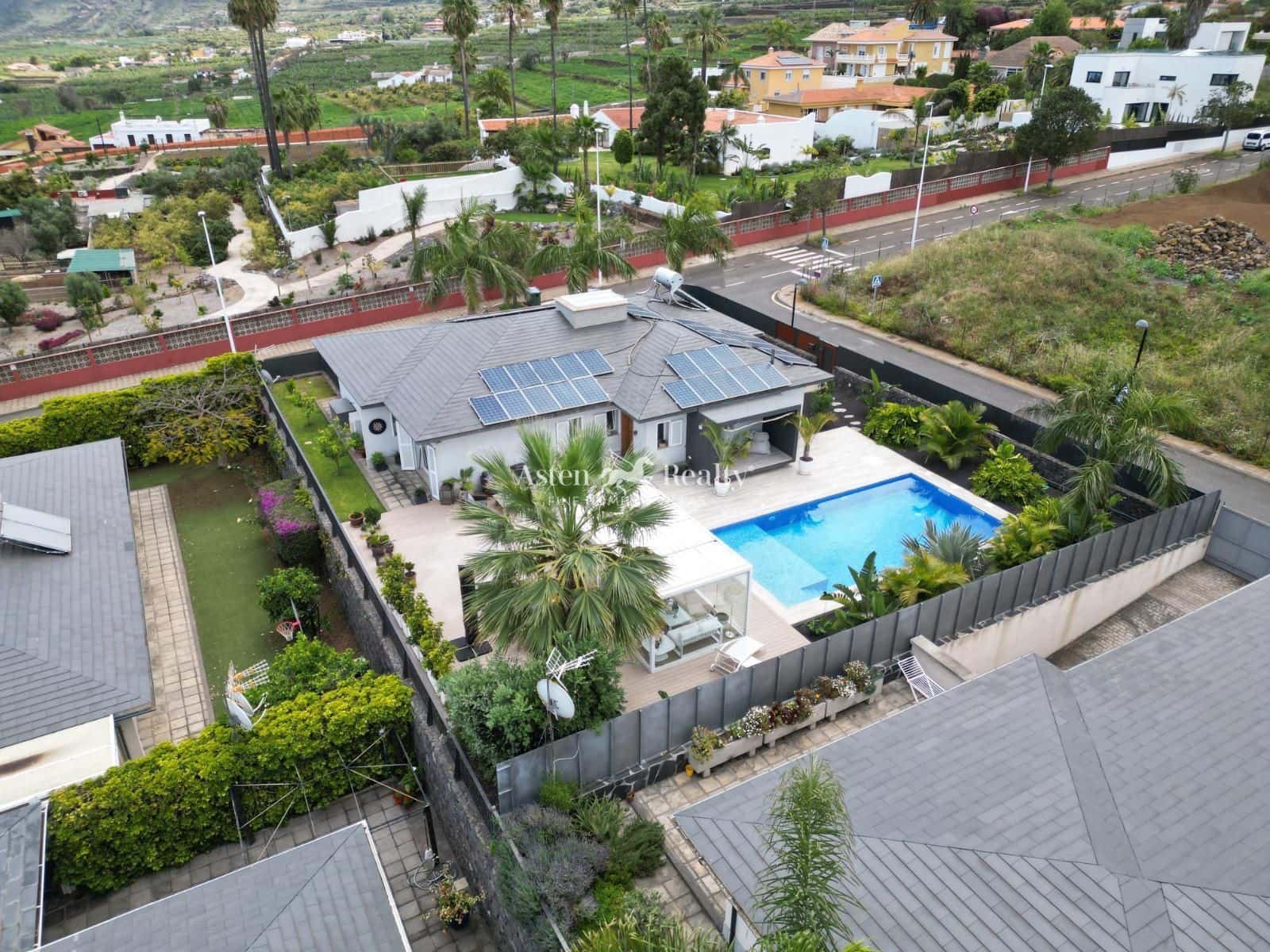 4 slaapkamer Huis te koop in La Orotava met zwembad garage - € 1.350.000 (Ref: 9187767)