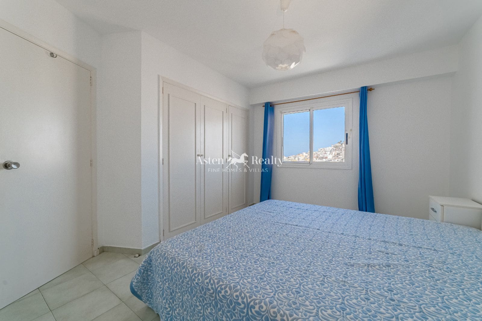 1 chambre Appartement à vendre à Los Cristianos avec piscine garage - 350 000 € (Ref: 9190353)