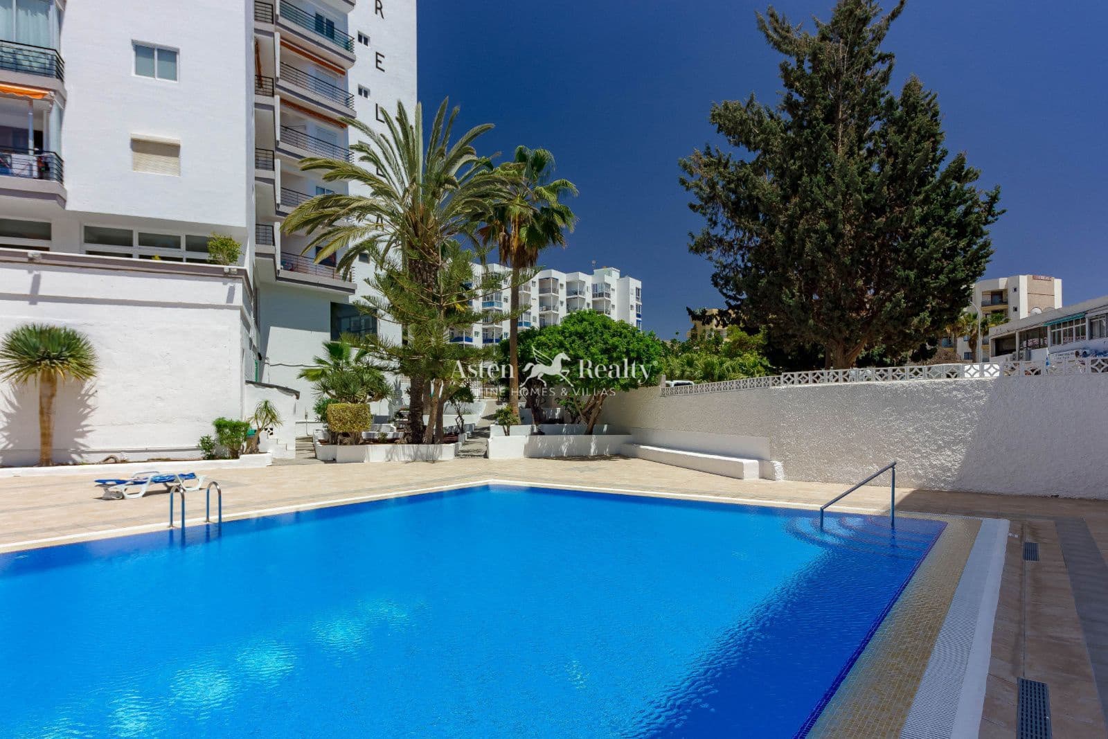 1 chambre Appartement à vendre à Los Cristianos avec piscine garage - 350 000 € (Ref: 9190353)