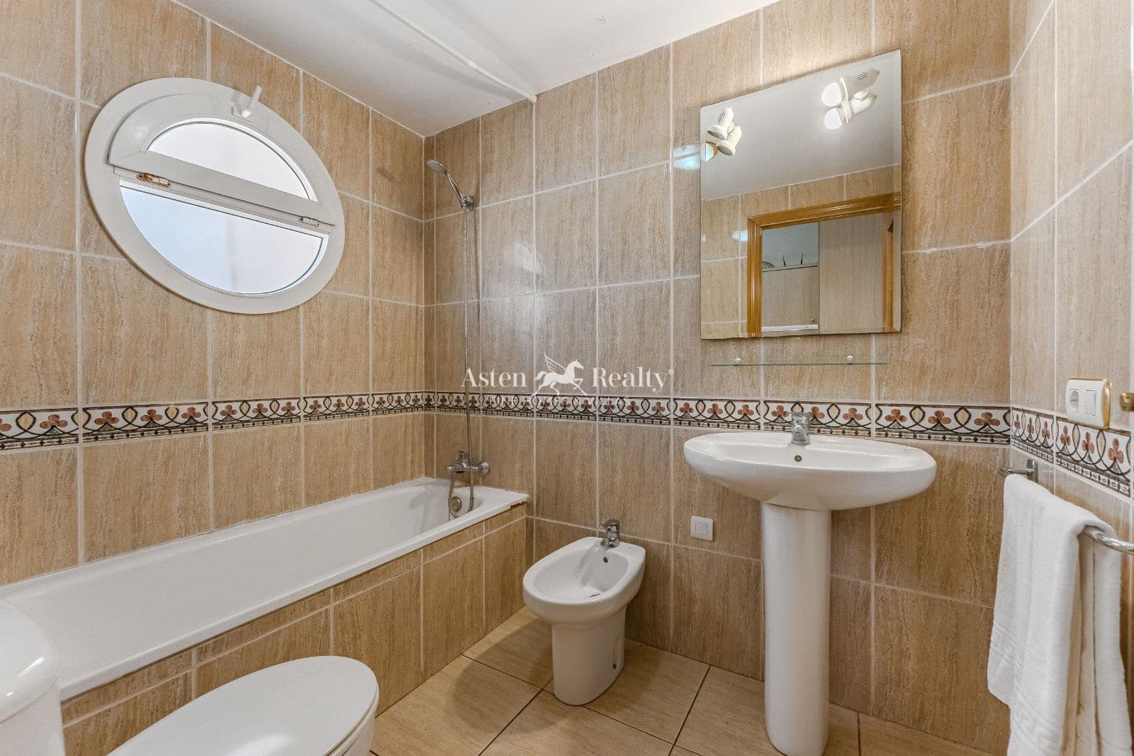 1 bedroom Flat for sale in Costa del Silencio with pool - € 205,800 (Ref: 9191651)