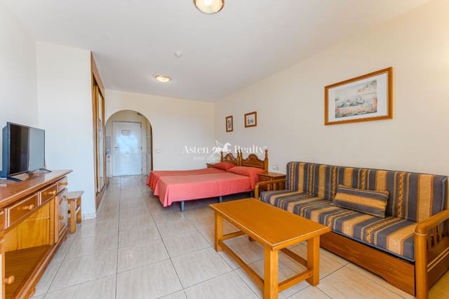 1 slaapkamer Flat te koop in Costa del Silencio, Arona met zwembad - € 205.800 (Ref: 9191651)