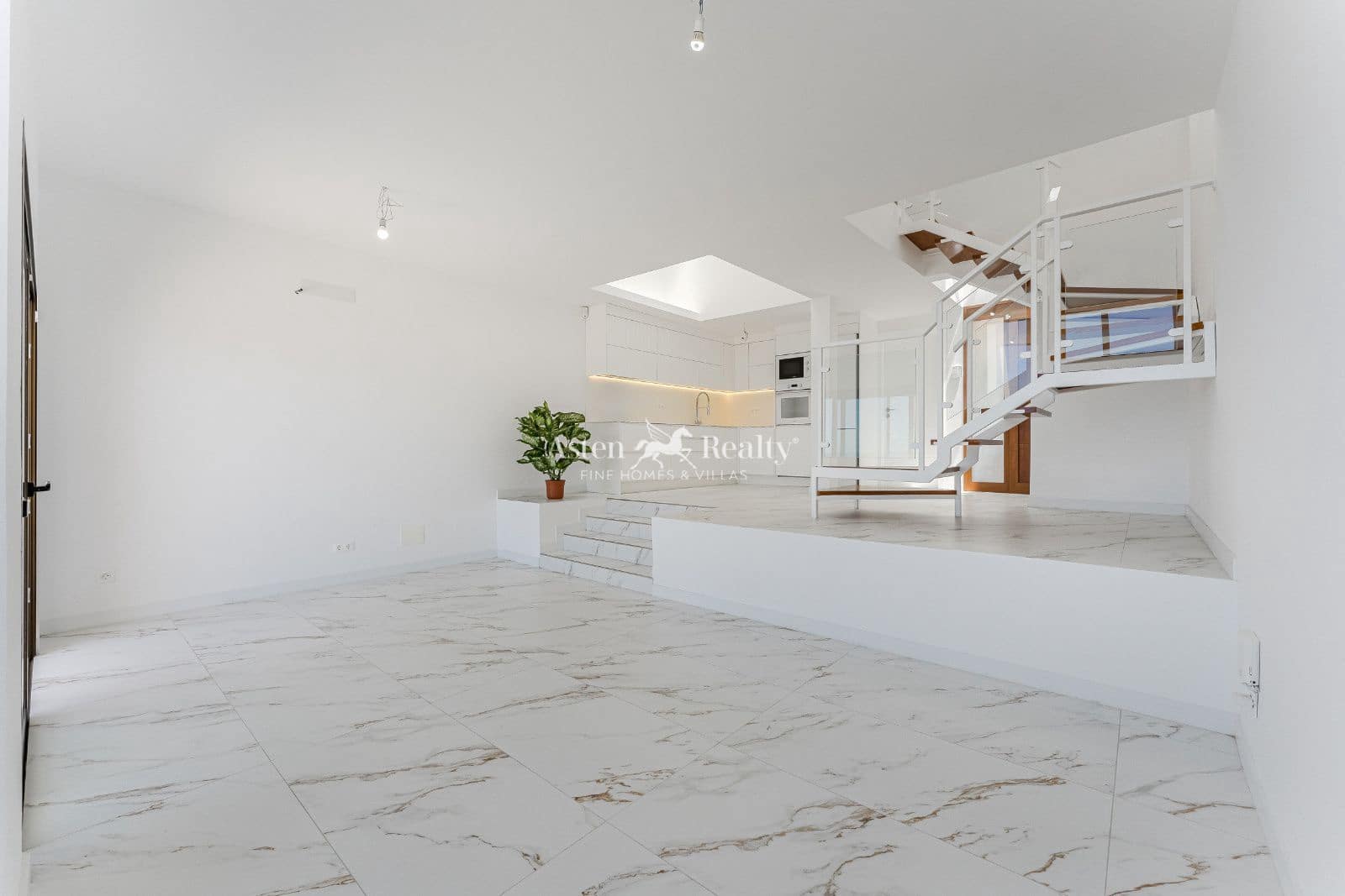 2 soveværelse Lejlighed til salg i Puerto Santiago med swimmingpool - € 575.000 (Ref: 9194759)