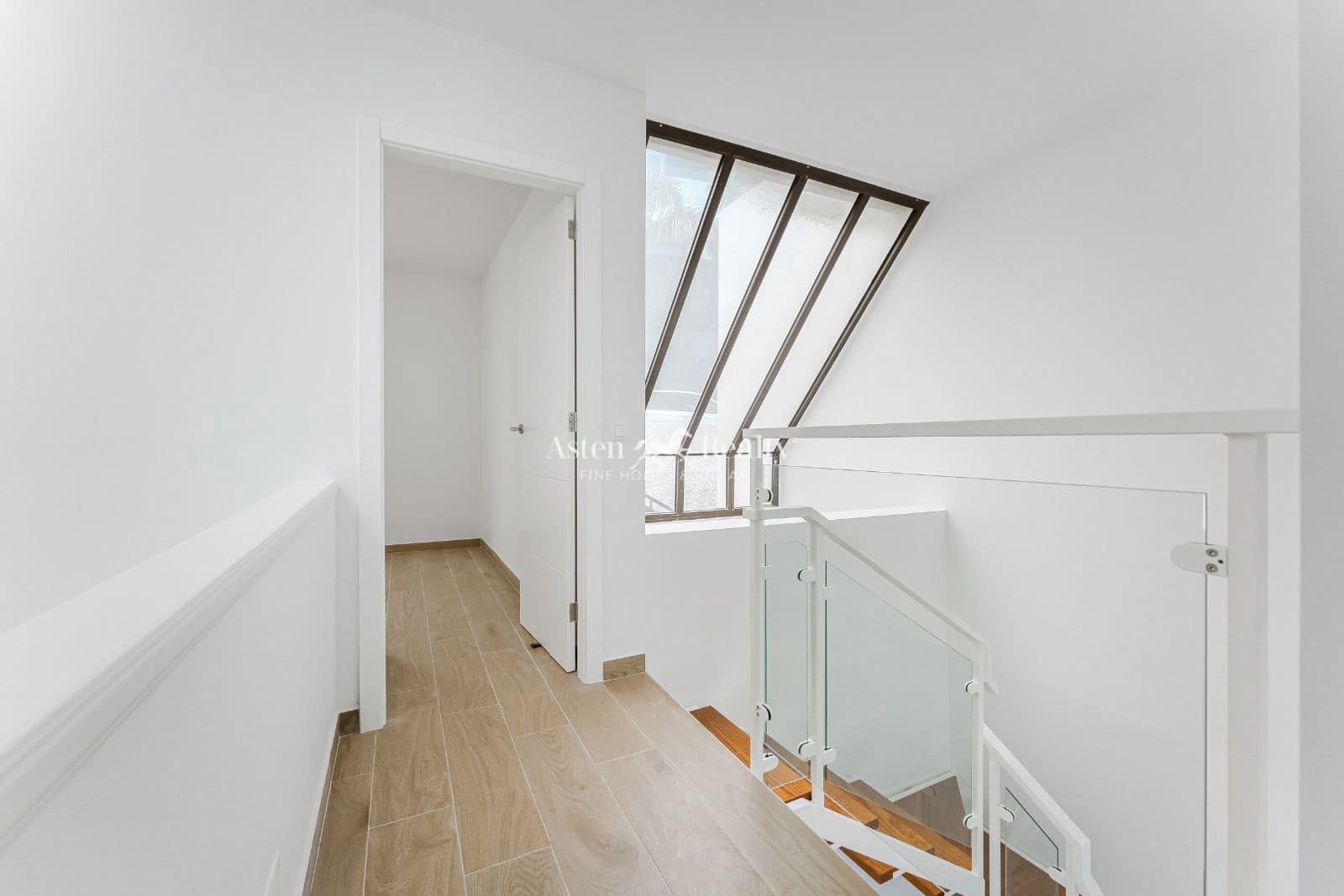 2 soveværelse Lejlighed til salg i Puerto Santiago med swimmingpool - € 575.000 (Ref: 9194759)