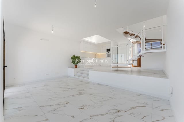 2 soveværelse Lejlighed til salg i Puerto Santiago, Santiago del Teide med swimmingpool - € 575.000 (Ref: 9194759)