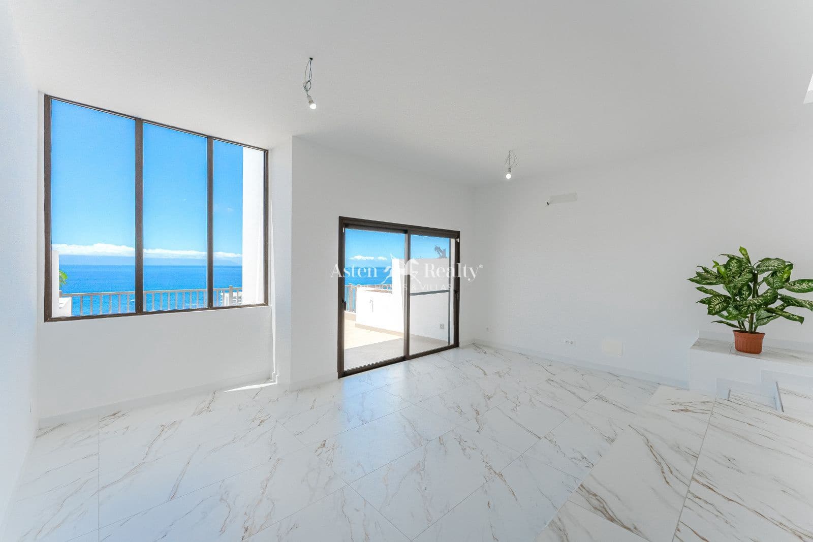 2 soveværelse Lejlighed til salg i Puerto Santiago med swimmingpool - € 575.000 (Ref: 9194759)