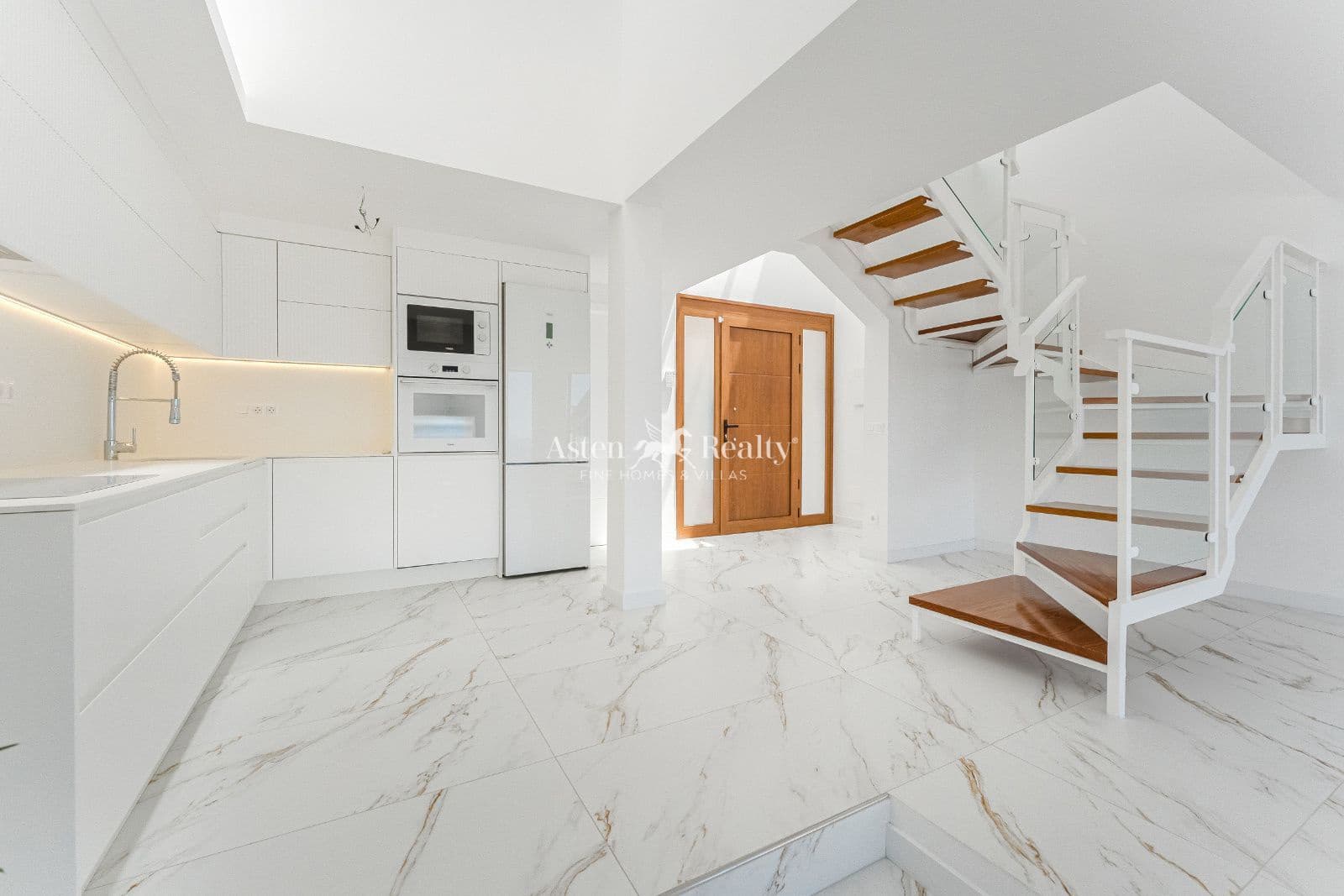 2 soveværelse Lejlighed til salg i Puerto Santiago med swimmingpool - € 575.000 (Ref: 9194759)