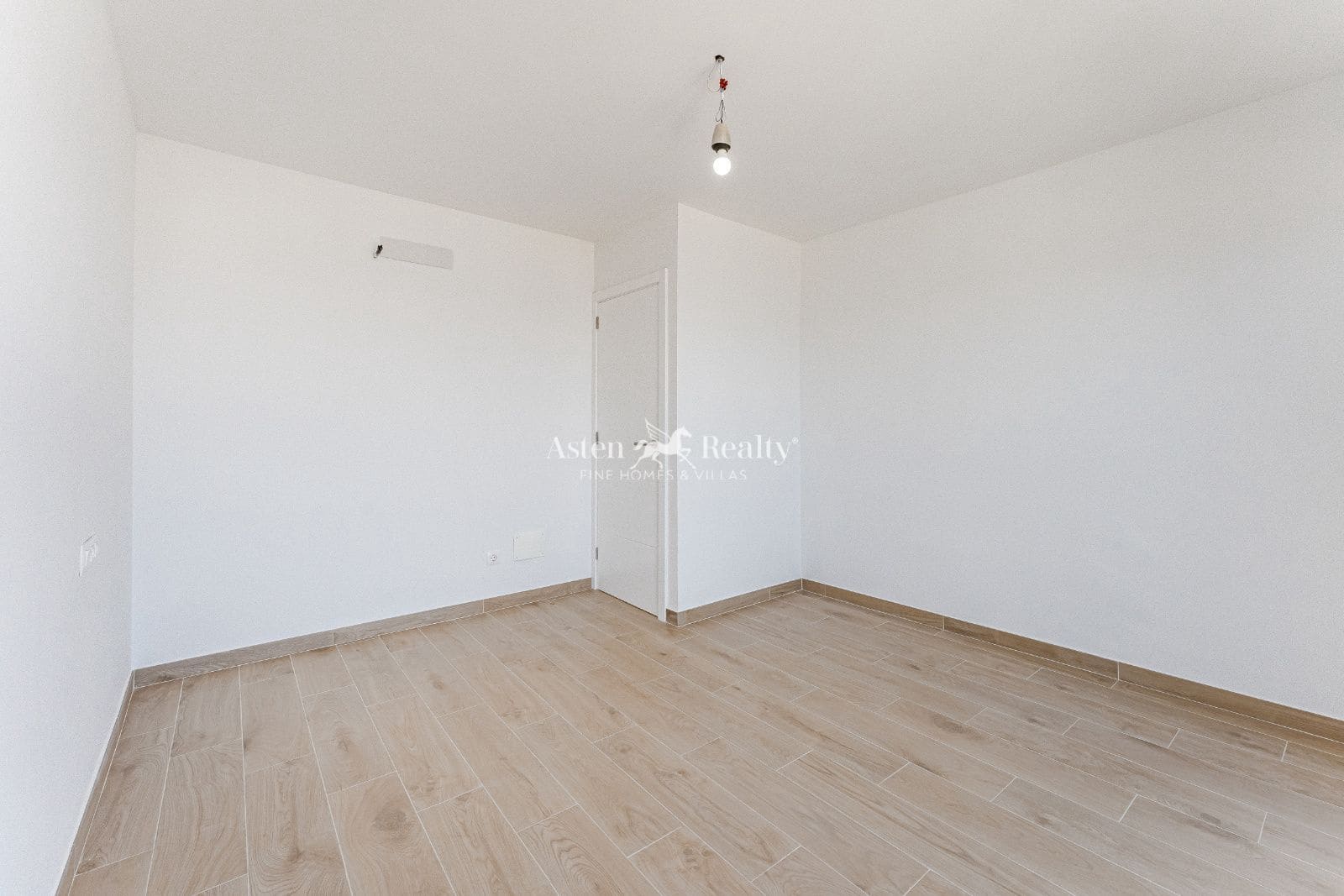 2 soveværelse Lejlighed til salg i Puerto Santiago med swimmingpool - € 575.000 (Ref: 9194759)