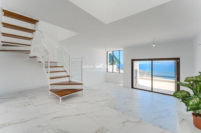 2 soveværelse Lejlighed til salg i Puerto Santiago, Santiago del Teide med swimmingpool - € 575.000 (Ref: 9194759)