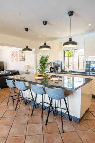 8 Zimmer Haus zu verkaufen in Golf del Sur, San Miguel de Abona mit Pool Garage - 1.800.000 € (Ref: 9197134)