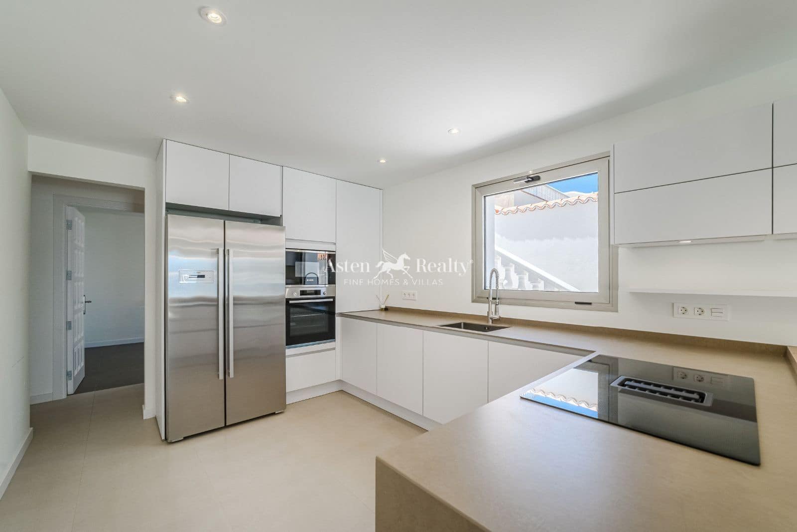 7 quarto Casa em Banda para venda em Puerto Santiago com piscina garagem - 4 998 000 € (Ref: 9197135)