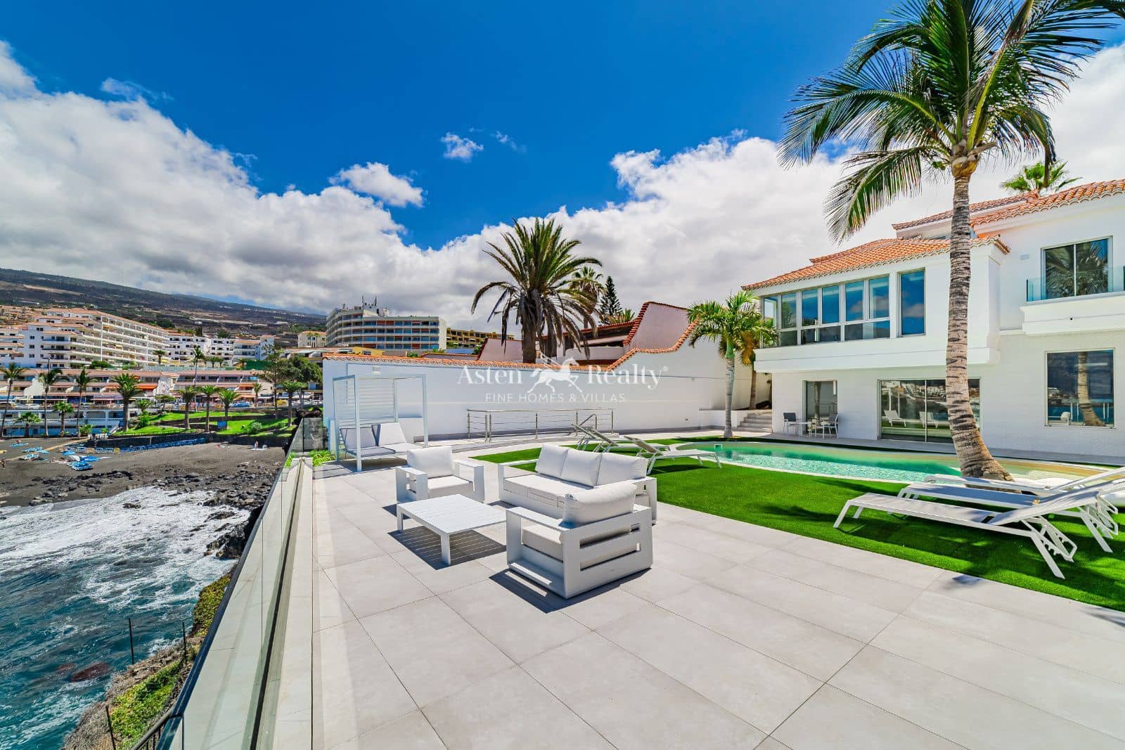 7 quarto Casa em Banda para venda em Puerto Santiago com piscina garagem - 4 998 000 € (Ref: 9197135)