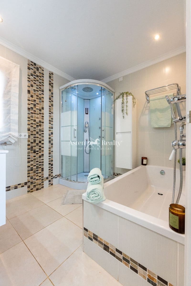 4 soverom Hus til salgs i Golf del Sur med svømmebasseng garasje - € 1 100 000 (Ref: 9197137)