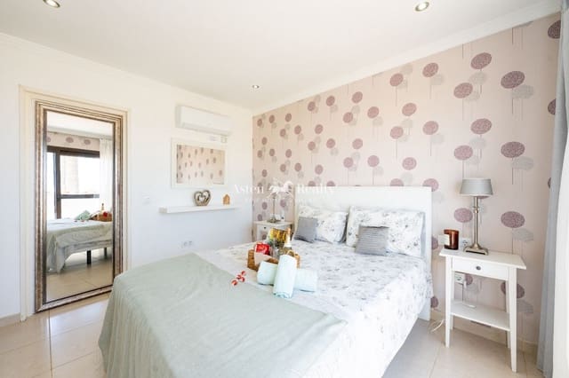 4 Zimmer Haus zu verkaufen in Golf del Sur, San Miguel de Abona mit Pool Garage - 1.100.000 € (Ref: 9197137)