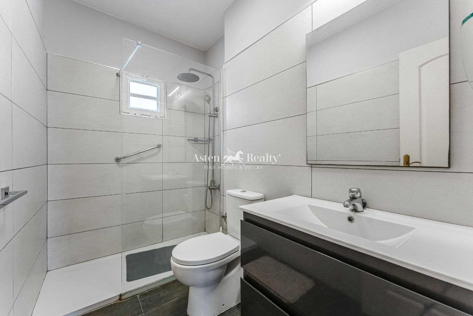 3 chambre Villa/Maison à vendre à Torviscas avec piscine garage - 750 000 € (Ref: 9197344)