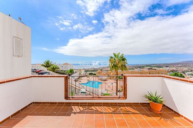 3 bedroom Villa for sale in Torviscas, Adeje with pool garage - € 750,000 (Ref: 9197344)