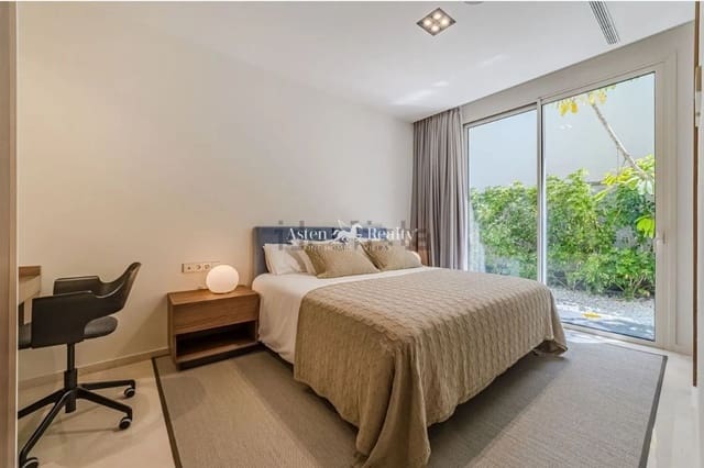 4 slaapkamer Huis te koop in Playa de las Americas, Arona met zwembad garage - € 3.250.000 (Ref: 9197346)