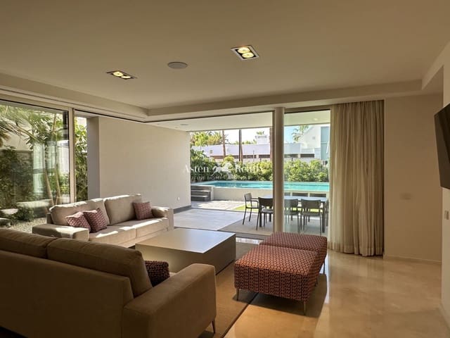 4 slaapkamer Huis te koop in Playa de las Americas, Arona met zwembad garage - € 3.250.000 (Ref: 9197346)