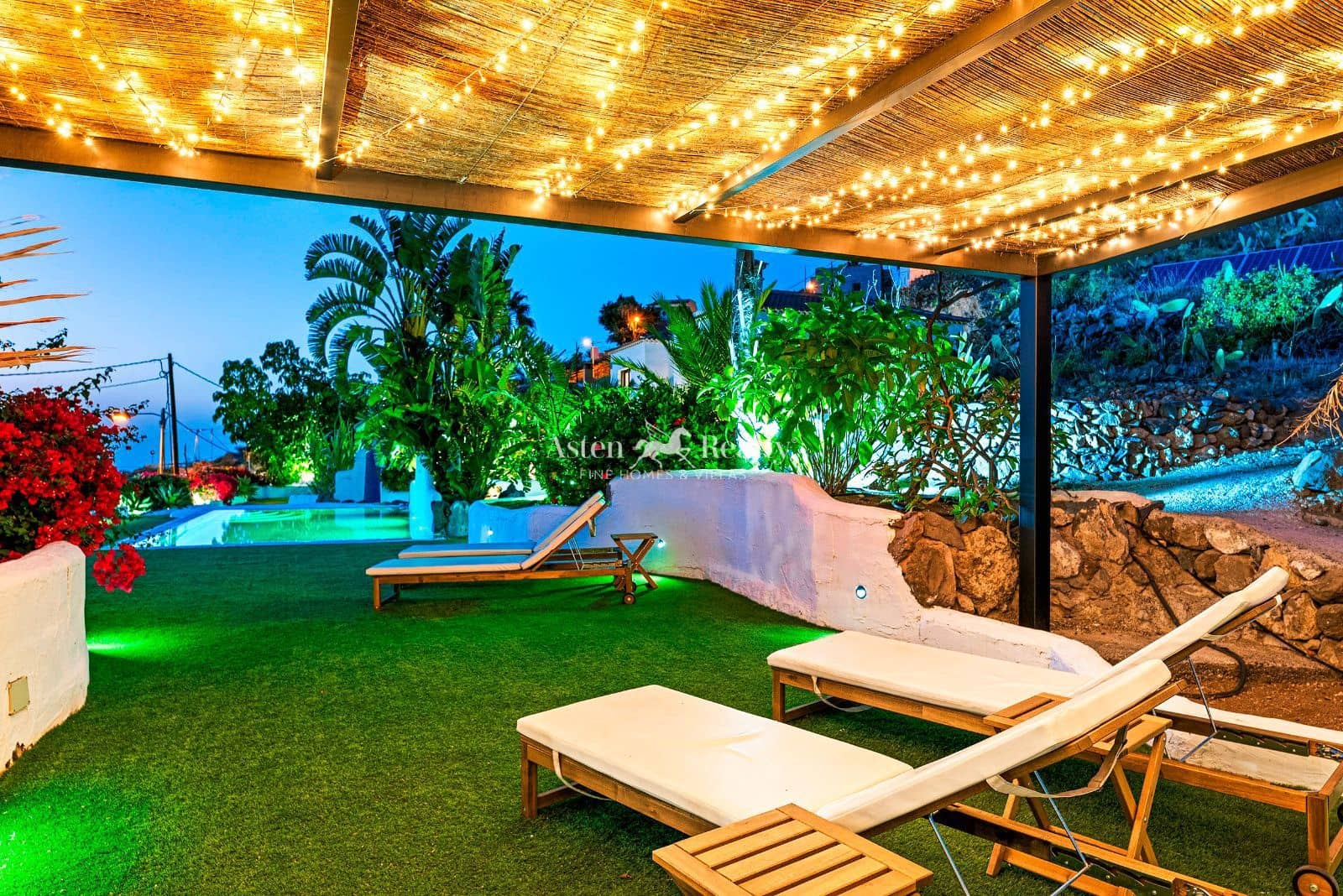 5 soveværelse Byhus til salg i Tejina de Guia de Isora med swimmingpool garage - € 1.175.000 (Ref: 9199948)