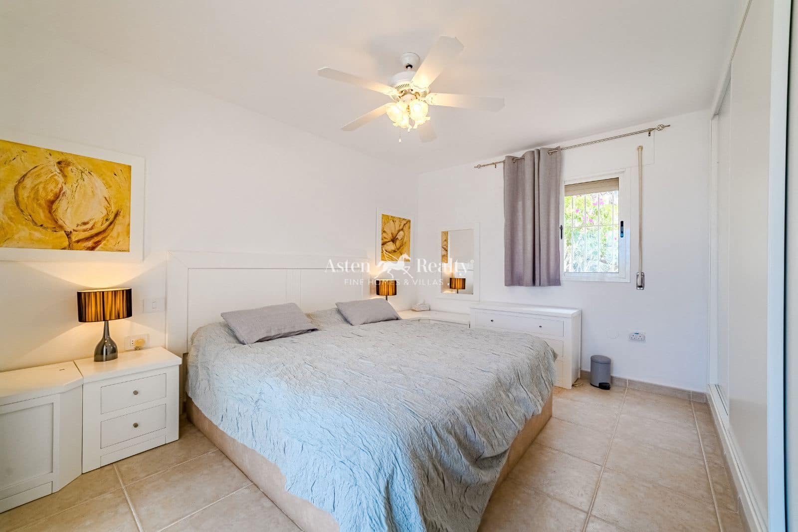 3 soveværelse Byhus til salg i Puerto Santiago med swimmingpool garage - € 995.000 (Ref: 9201973)