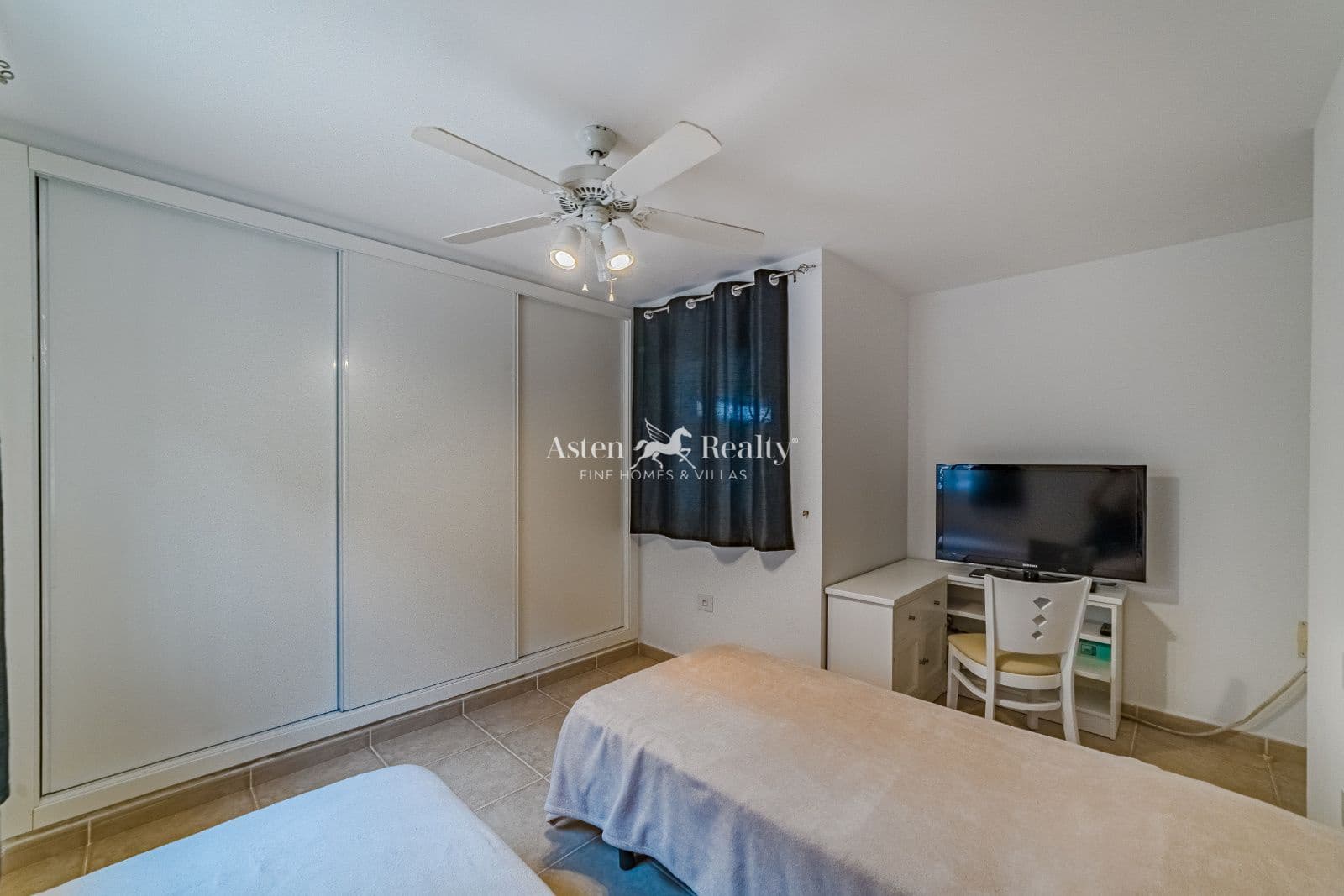 3 soveværelse Byhus til salg i Puerto Santiago med swimmingpool garage - € 995.000 (Ref: 9201973)