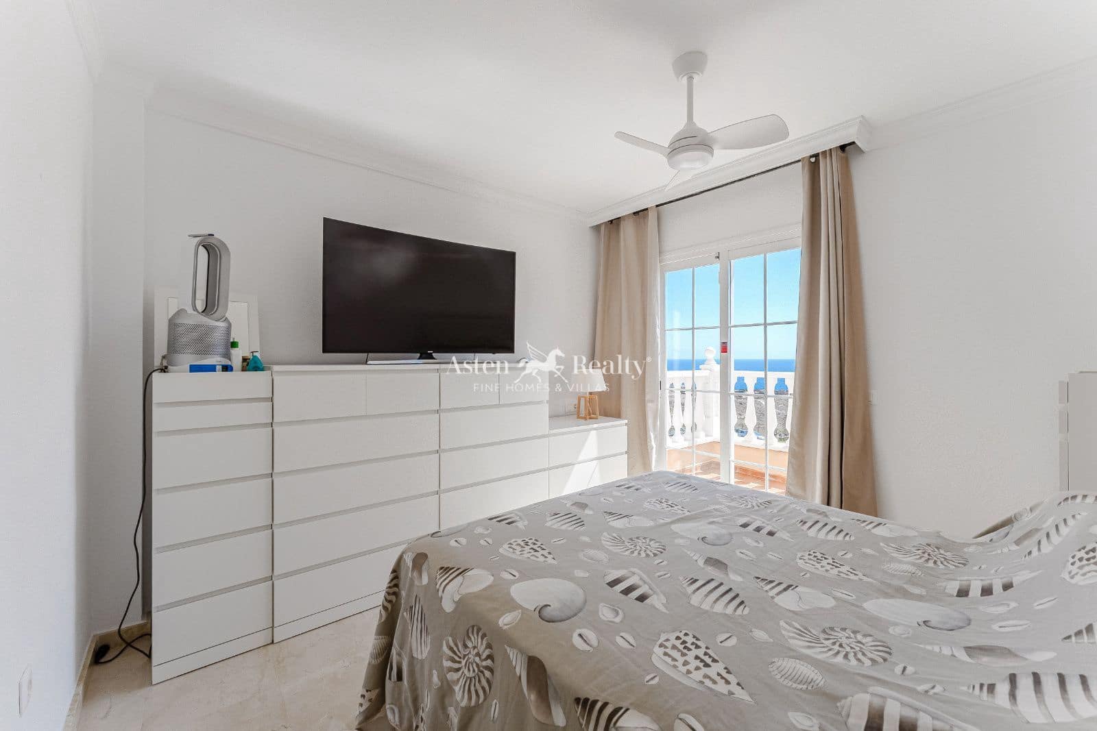 3 sypialnia Dom na sprzedaż w Playa Paraiso z basenem garażem - 1 350 000 € (Ref: 9204034)