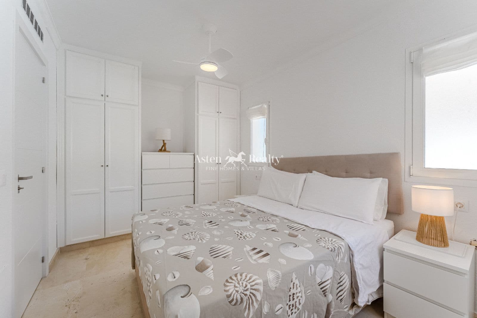 3 sypialnia Dom na sprzedaż w Playa Paraiso z basenem garażem - 1 350 000 € (Ref: 9204034)