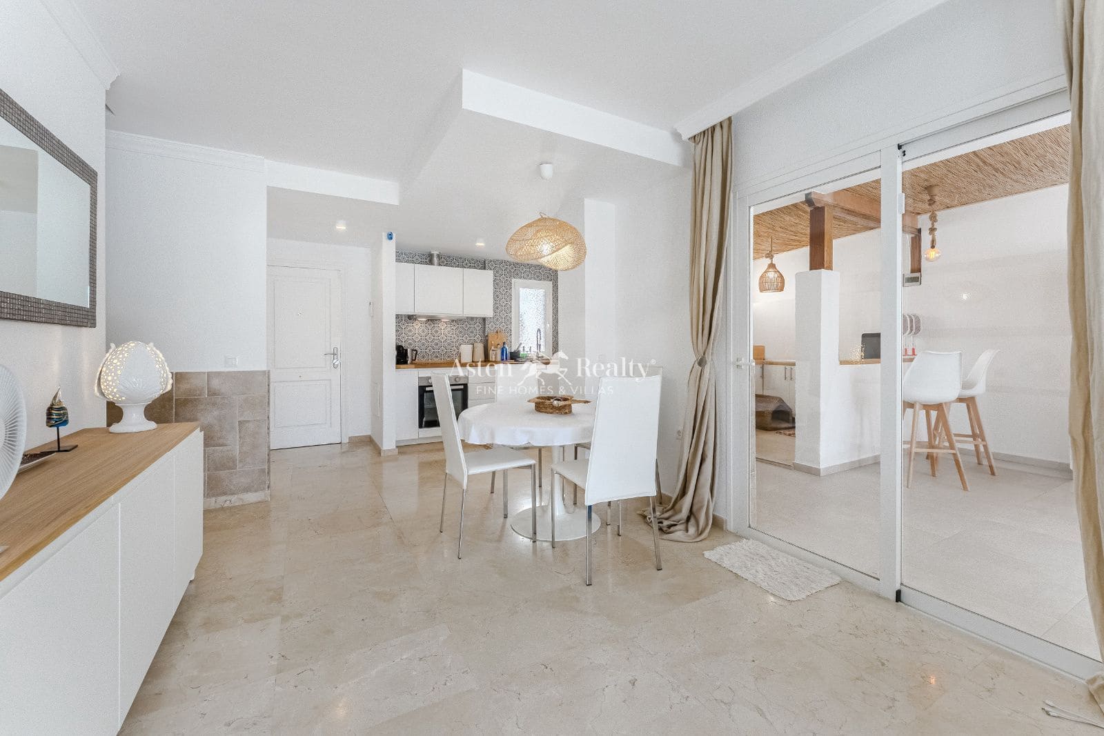 3 sypialnia Dom na sprzedaż w Playa Paraiso z basenem garażem - 1 350 000 € (Ref: 9204034)