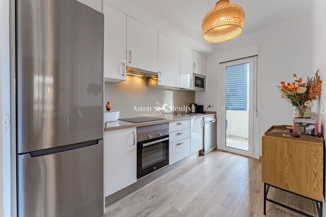 2 soveværelse Lejlighed til salg i Las Galletas, Arona med swimmingpool garage - € 360.000 (Ref: 9211432)