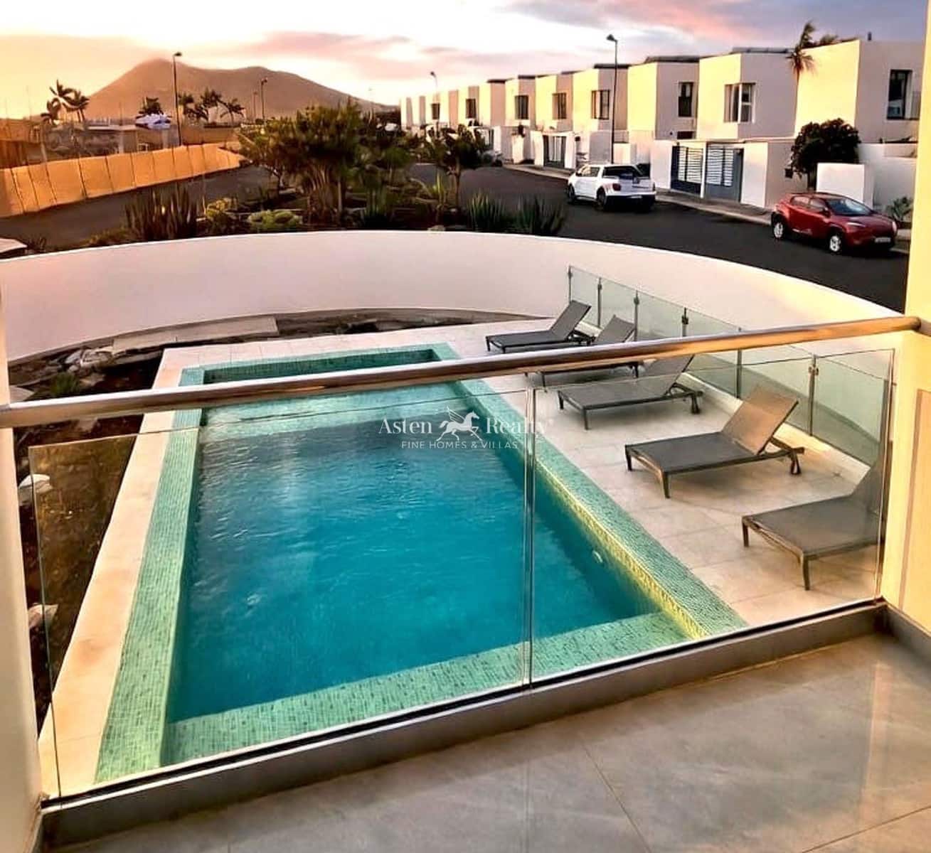 4 slaapkamer Huis te koop in Villaverde met zwembad garage - € 753.000 (Ref: 9216179)