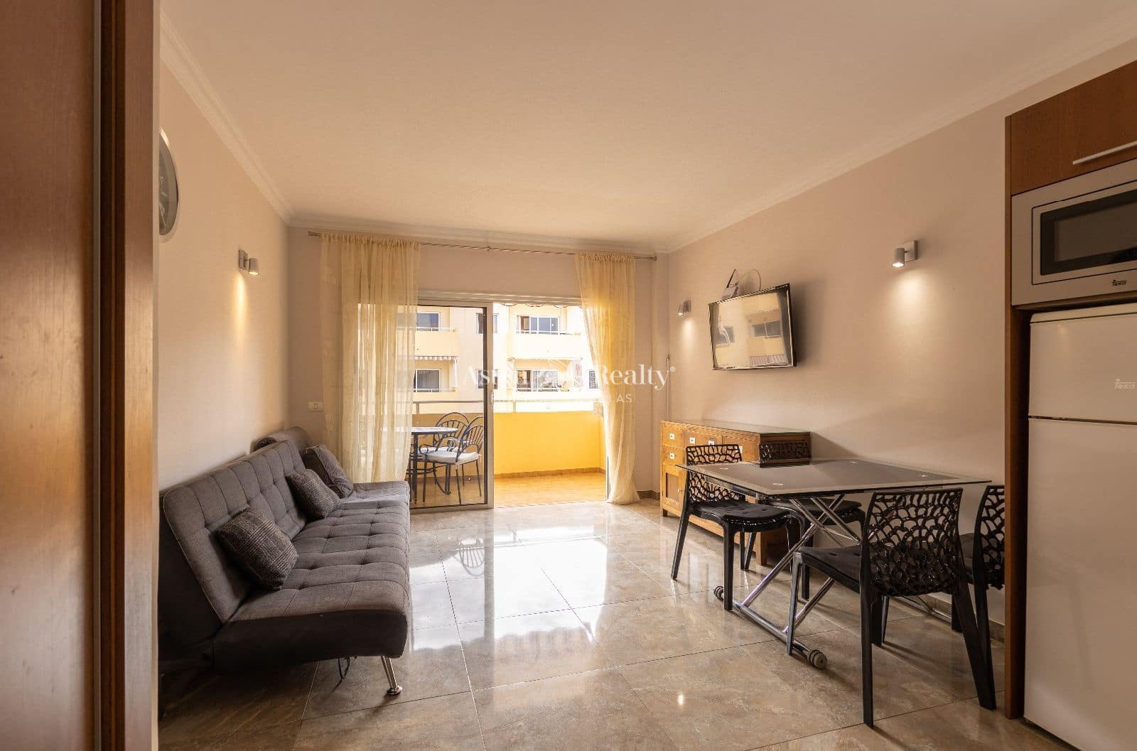 1 chambre Appartement à vendre à Los Cristianos avec piscine - 285 000 € (Ref: 9216180)