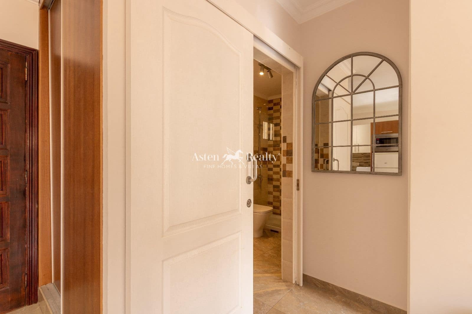 1 chambre Appartement à vendre à Los Cristianos avec piscine - 285 000 € (Ref: 9216180)