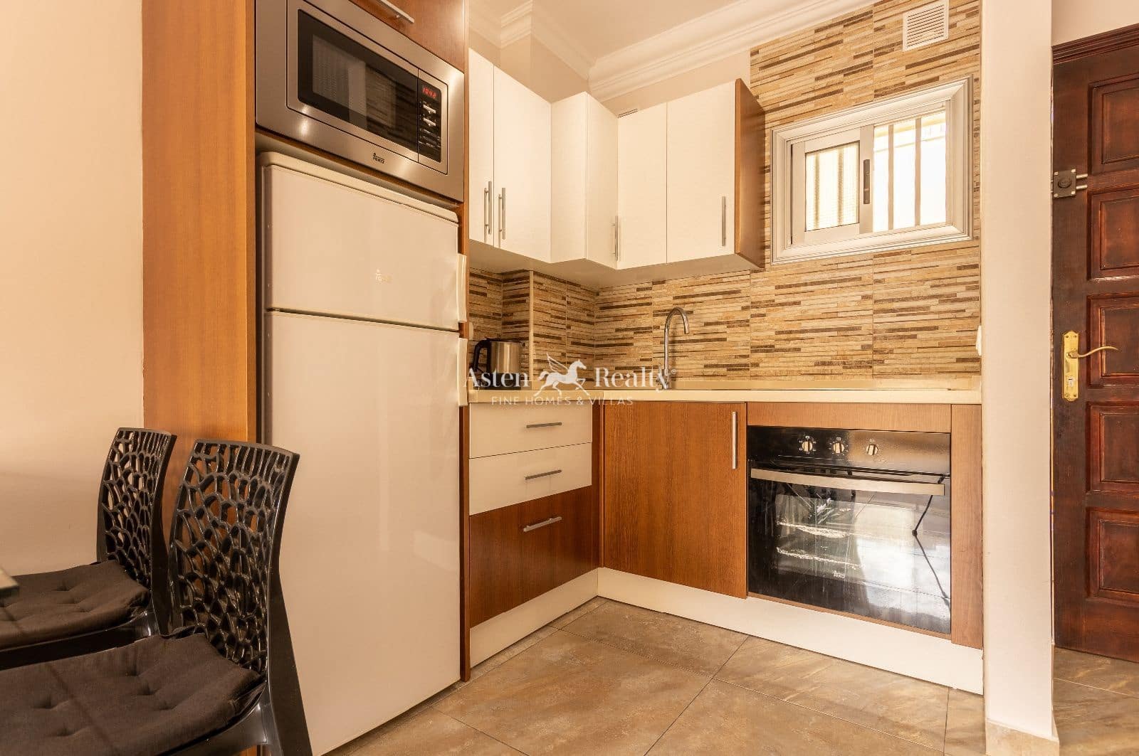 1 chambre Appartement à vendre à Los Cristianos avec piscine - 285 000 € (Ref: 9216180)