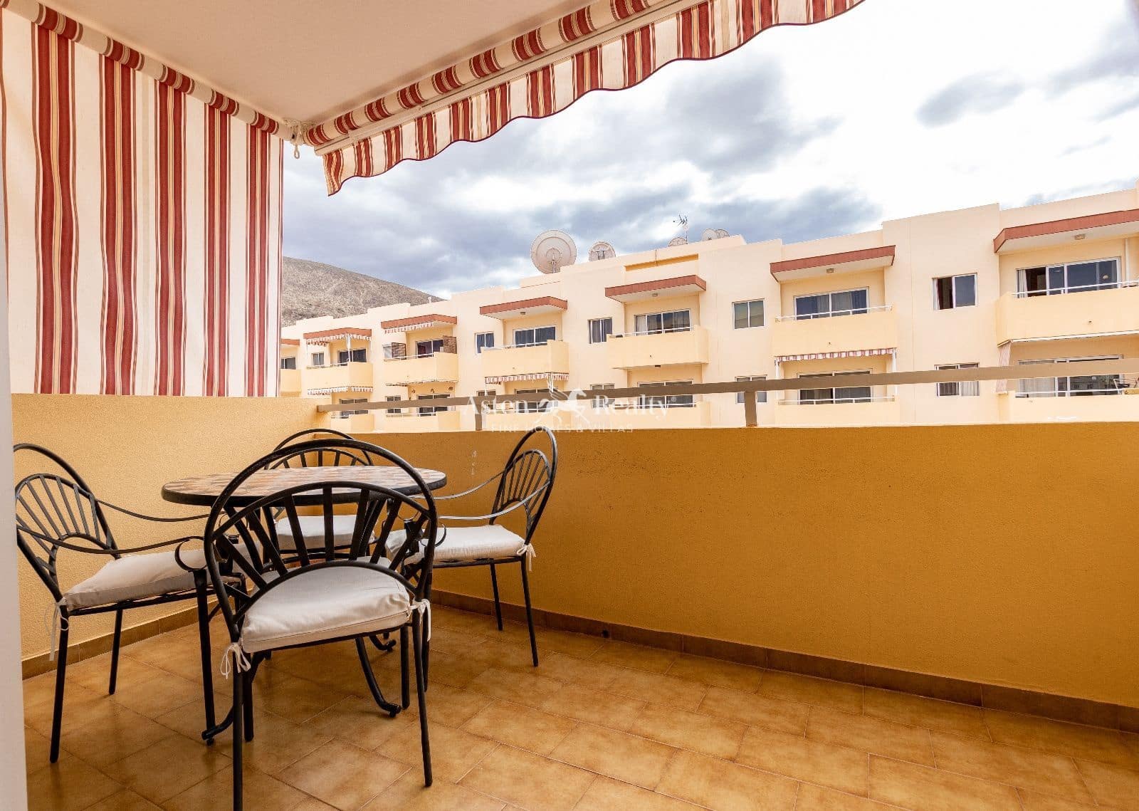 1 chambre Appartement à vendre à Los Cristianos avec piscine - 285 000 € (Ref: 9216180)