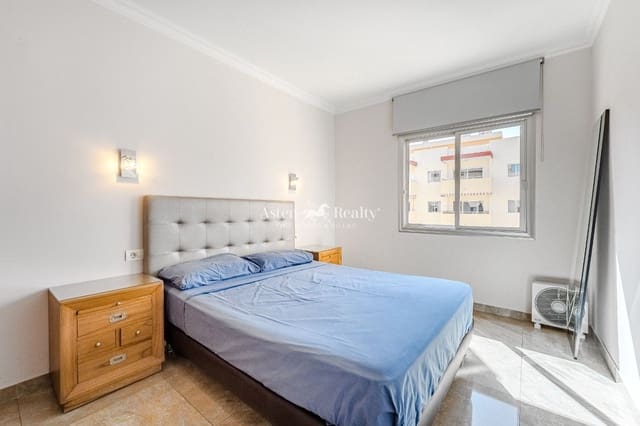 1 chambre Appartement à vendre à Los Cristianos, Arona avec piscine - 285 000 € (Ref: 9216180)