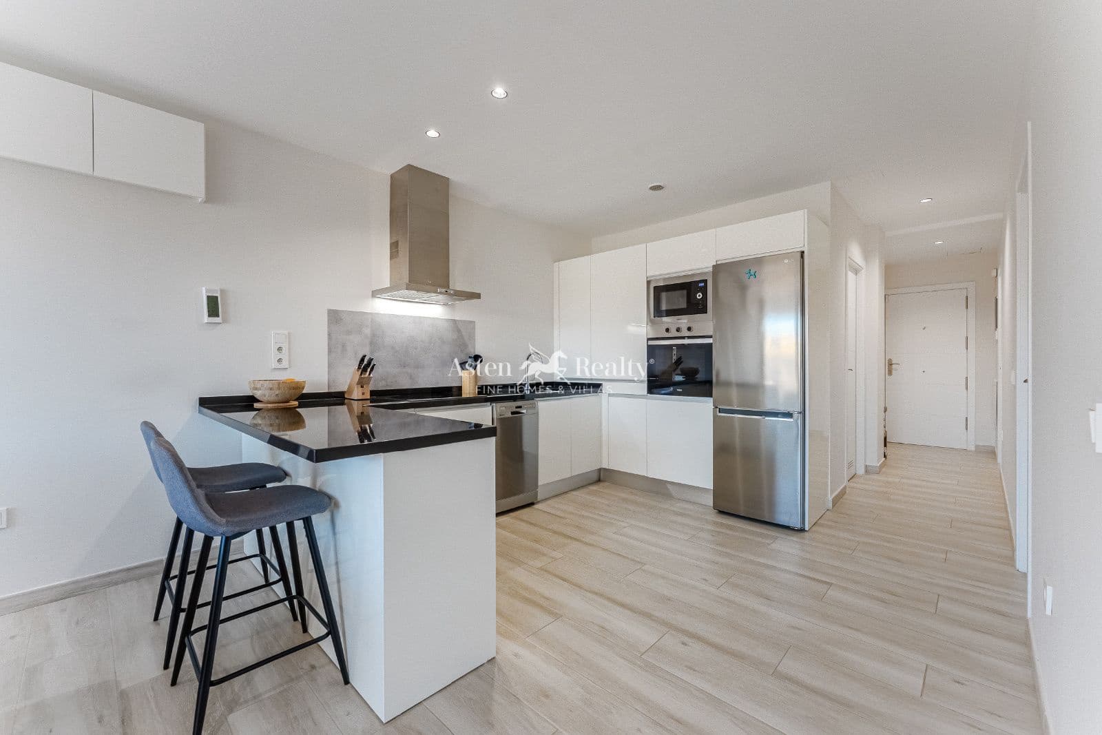 2 soveværelse Lejlighed til salg i El Medano med garage - € 549.000 (Ref: 9216755)