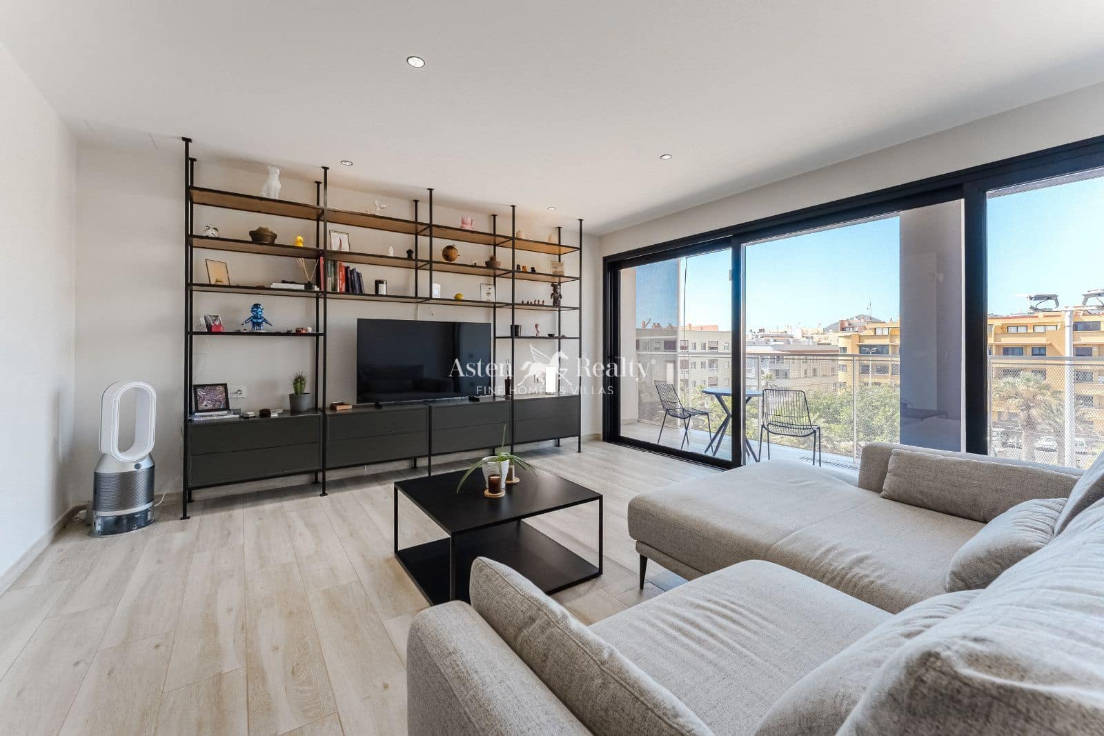 2 soveværelse Lejlighed til salg i El Medano med garage - € 549.000 (Ref: 9216755)