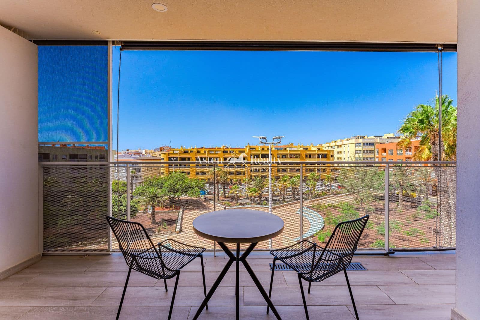 2 soveværelse Lejlighed til salg i El Medano med garage - € 549.000 (Ref: 9216755)